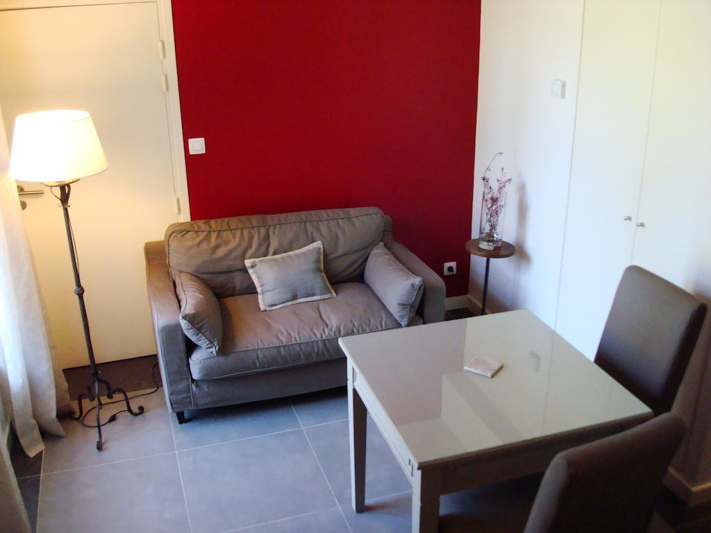 Apartament Les Communs Du Manoir Écully Zewnętrze zdjęcie
